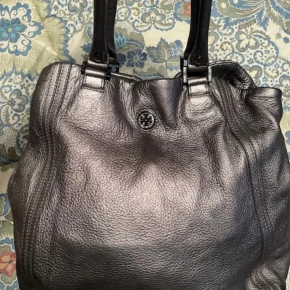 Tory Burch Metallic Grey Shoulder Bag Great Condition - Picture 2 of 9